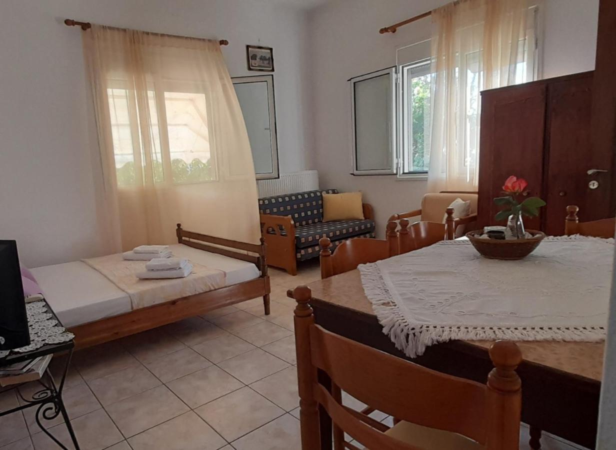 Το Σπίτι Της Ελένης Leilighet Vlachia Eksteriør bilde